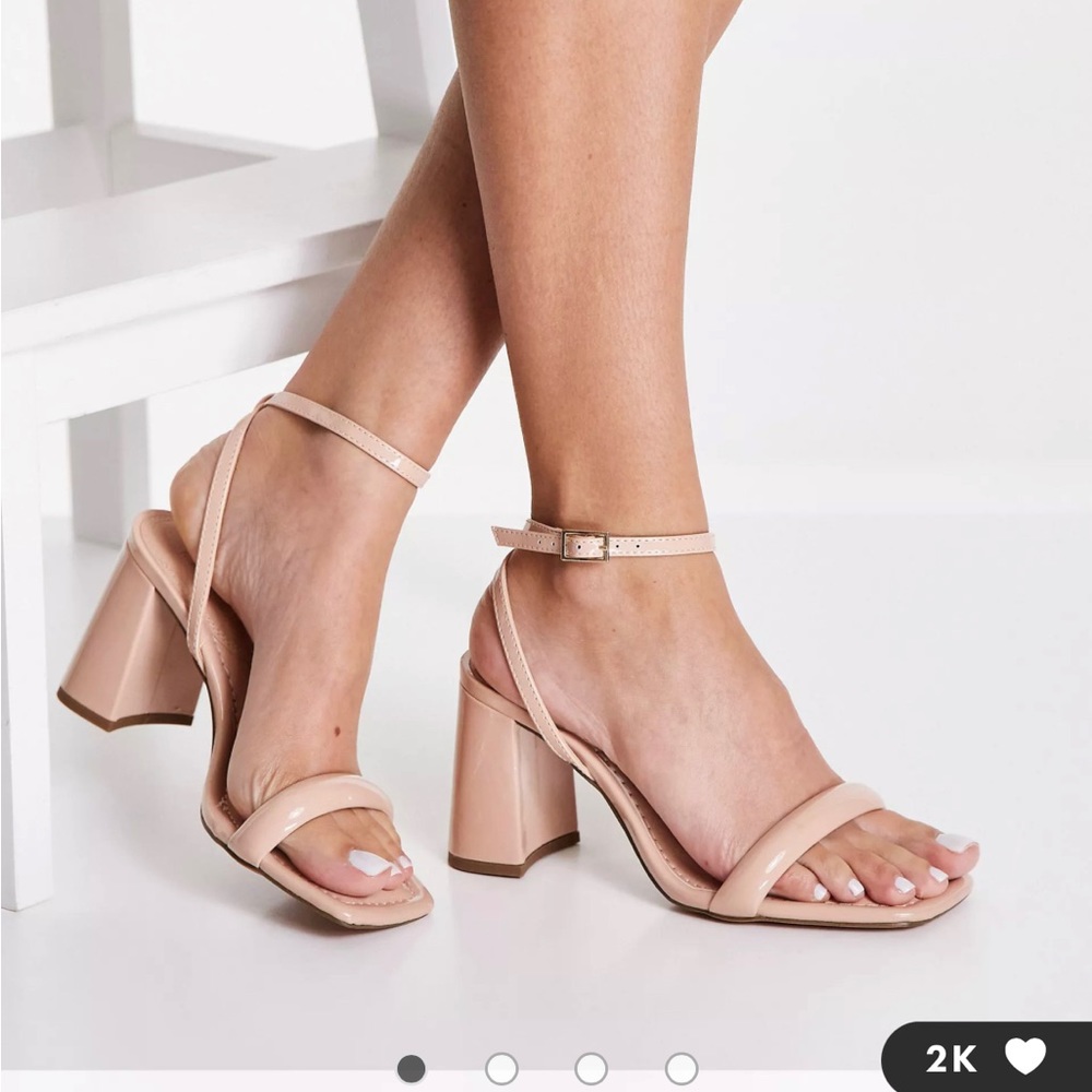 Brand new size 7 wide width nude heeled sandal